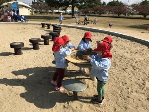 二色の浜へ遠足に行きました！（２歳児さん）