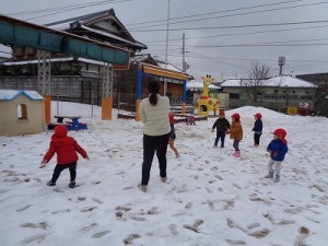 雪あそびをしました！