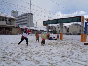 雪あそびをしました！