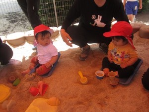 ０歳児さんの５月の様子♡