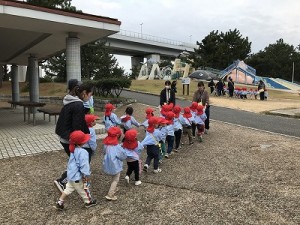 二色の浜公園へ遠足に行きました！（２歳児さん）