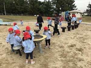 二色の浜公園へ遠足に行きました！（２歳児さん）