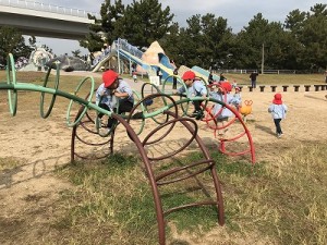 二色の浜公園へ遠足に行きました！（２歳児さん）