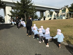 二色の浜公園へ遠足に行きました！（１歳児さん）