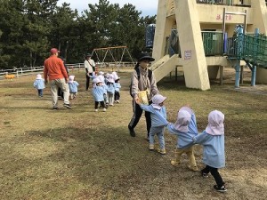 二色の浜公園へ遠足に行きました！（１歳児さん）