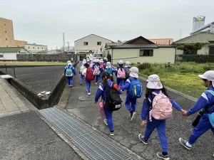 徒歩遠足に行きました！