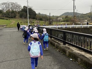 徒歩遠足に行きました！