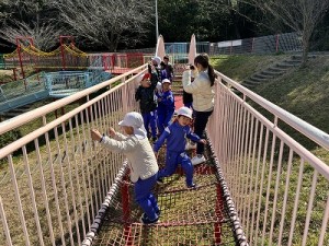 とんぼ池公園へ遠足に行きました！（５歳児さん）