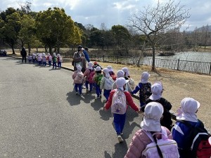 とんぼ池公園へ遠足に行きました！（３歳児さん）