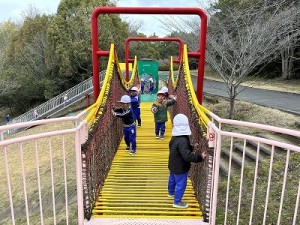 とんぼ池公園へ遠足に行きました！（３歳児さん）