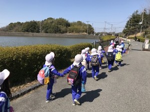 とんぼ池公園へ遠足に行きました！（４歳児さん）