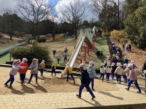 とんぼ池公園へ遠足に行きました！（５歳児さん）