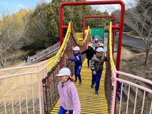 とんぼ池公園へ遠足に行きました！（５歳児さん）
