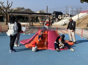 末広公園へ遠足に行きました！（０歳児さん）