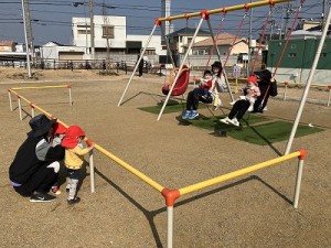 末広公園へ遠足に行きました！（０歳児さん）