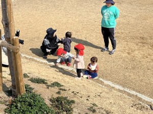 末広公園へ遠足に行きました！（０歳児さん）