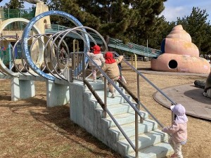 二色の浜へ遠足に行きました！（２歳児さん）