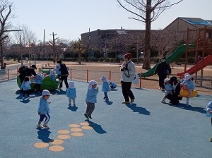 末広公園へ遠足に行きました！（１歳児さん）