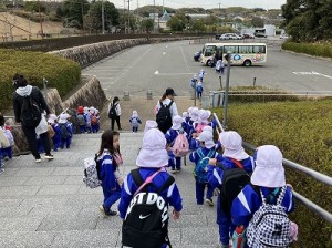 とんぼ池公園へ遠足に行きました！（３歳児さん）