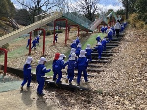 とんぼ池公園へ遠足に行きました！（３歳児さん）
