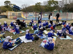とんぼ池公園へ遠足に行きました！（３歳児さん）