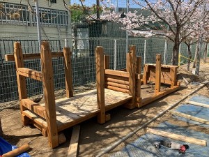 木製遊具・ベンチのリフレッシュ工事をしました✨