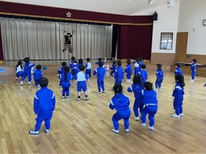 ダンスレッスンが始まりました！