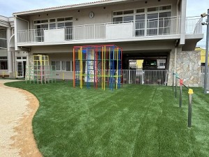 新しい遊具が届きました✨人工芝も敷きました✨✨