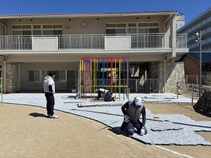 新しい遊具が届きました✨人工芝も敷きました✨✨