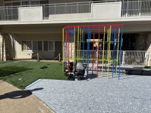 新しい遊具が届きました✨人工芝も敷きました✨✨