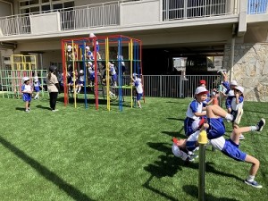ジャングル登降棒で遊びました✨