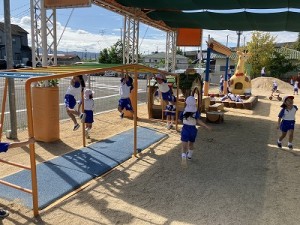 ジャングル登降棒で遊びました✨