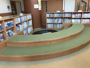 図書コーナーのカーペットを張り替えました！