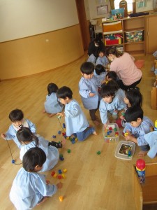 新しい学年のお部屋に遊びに行きました！