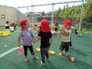 今年度最後の水あそびをしました！（２歳児さん）